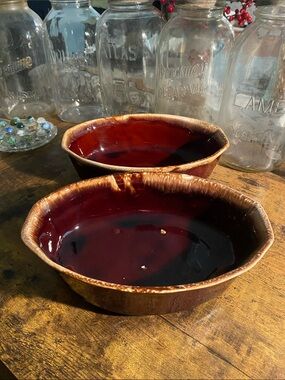 Set of 2 McCoy 7070 USA of proof Ceramic Brown and Deep Red Glazed Bowls